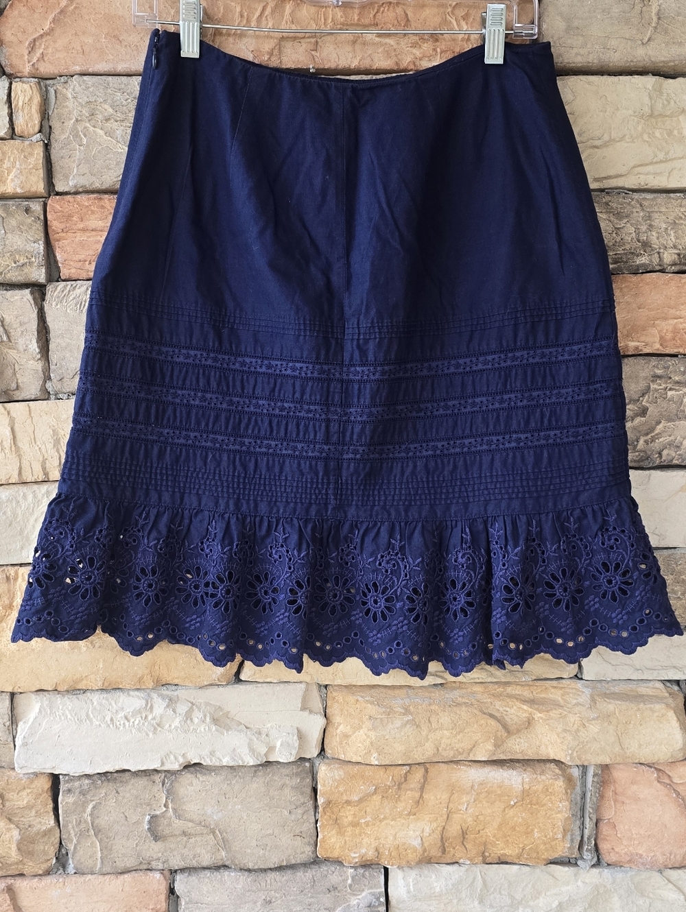Lauren Ralph Lauren Navy Eyelet Skirt  Size 6  Feminine Classic Ruffle Hem - Picture 2 of 3